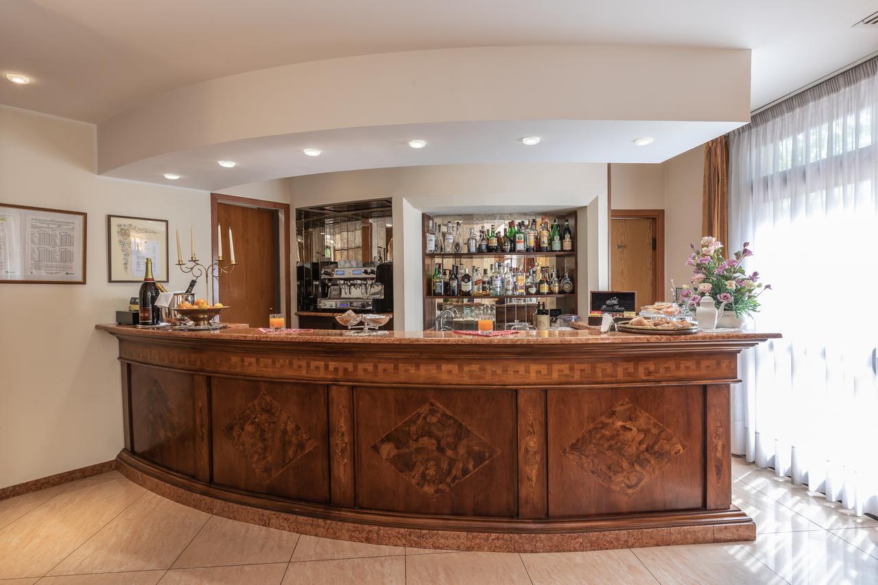 Hotel Michelangelo Σασουόλο Εξωτερικό φωτογραφία