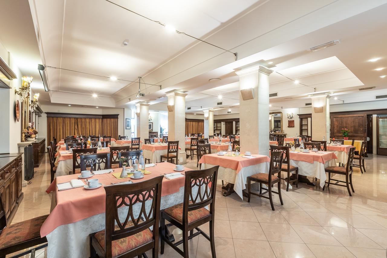 Hotel Michelangelo Σασουόλο Εξωτερικό φωτογραφία
