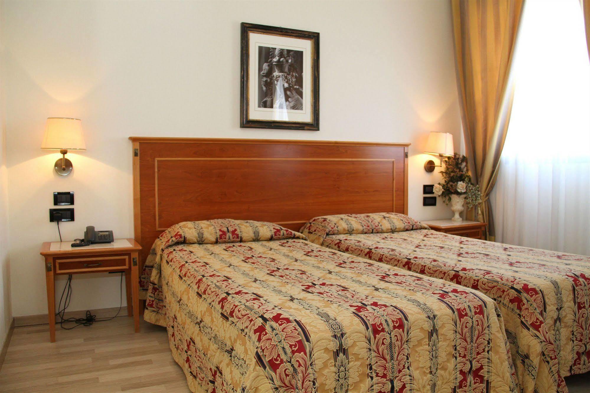 Hotel Michelangelo Σασουόλο Εξωτερικό φωτογραφία
