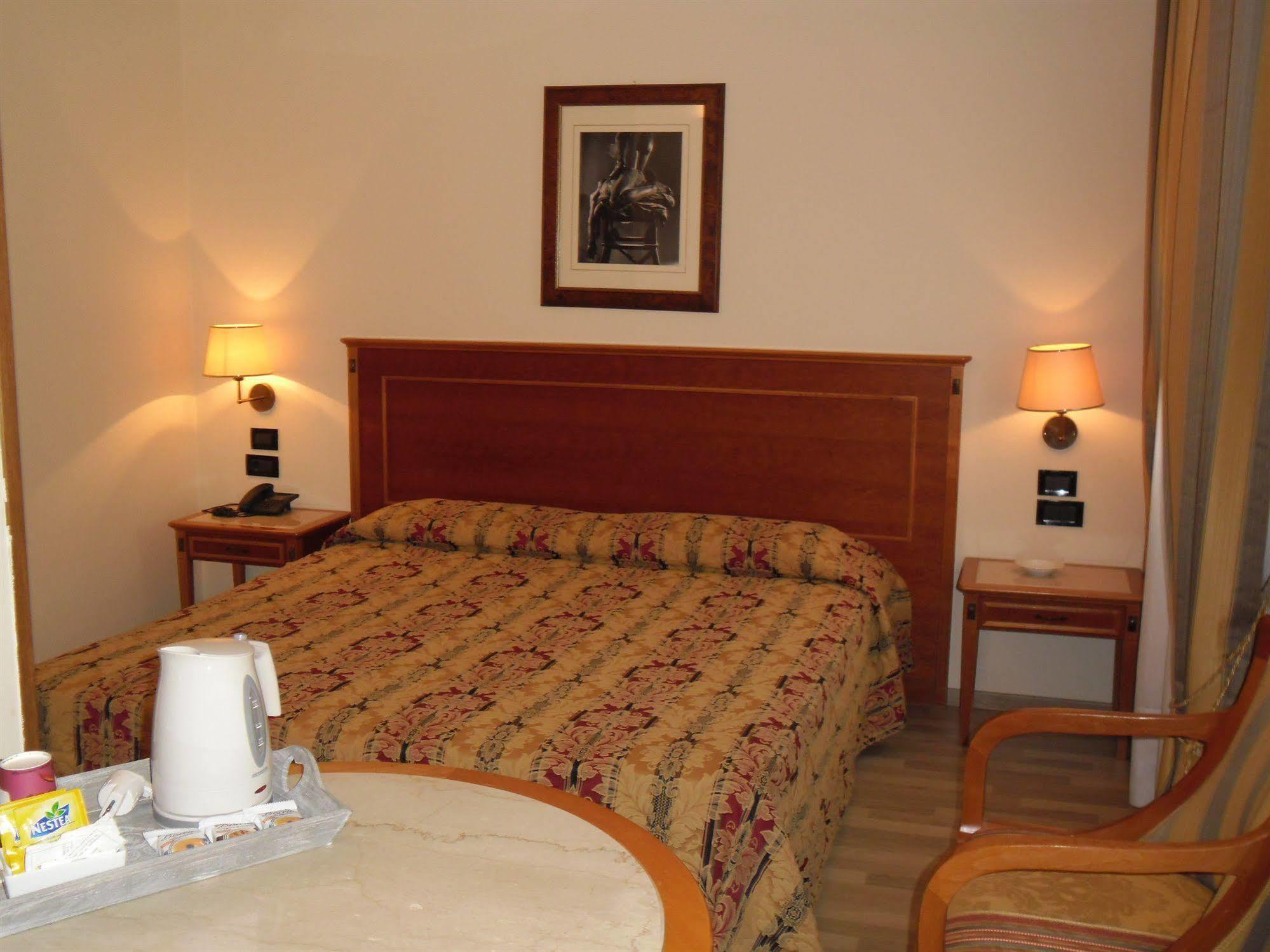 Hotel Michelangelo Σασουόλο Εξωτερικό φωτογραφία