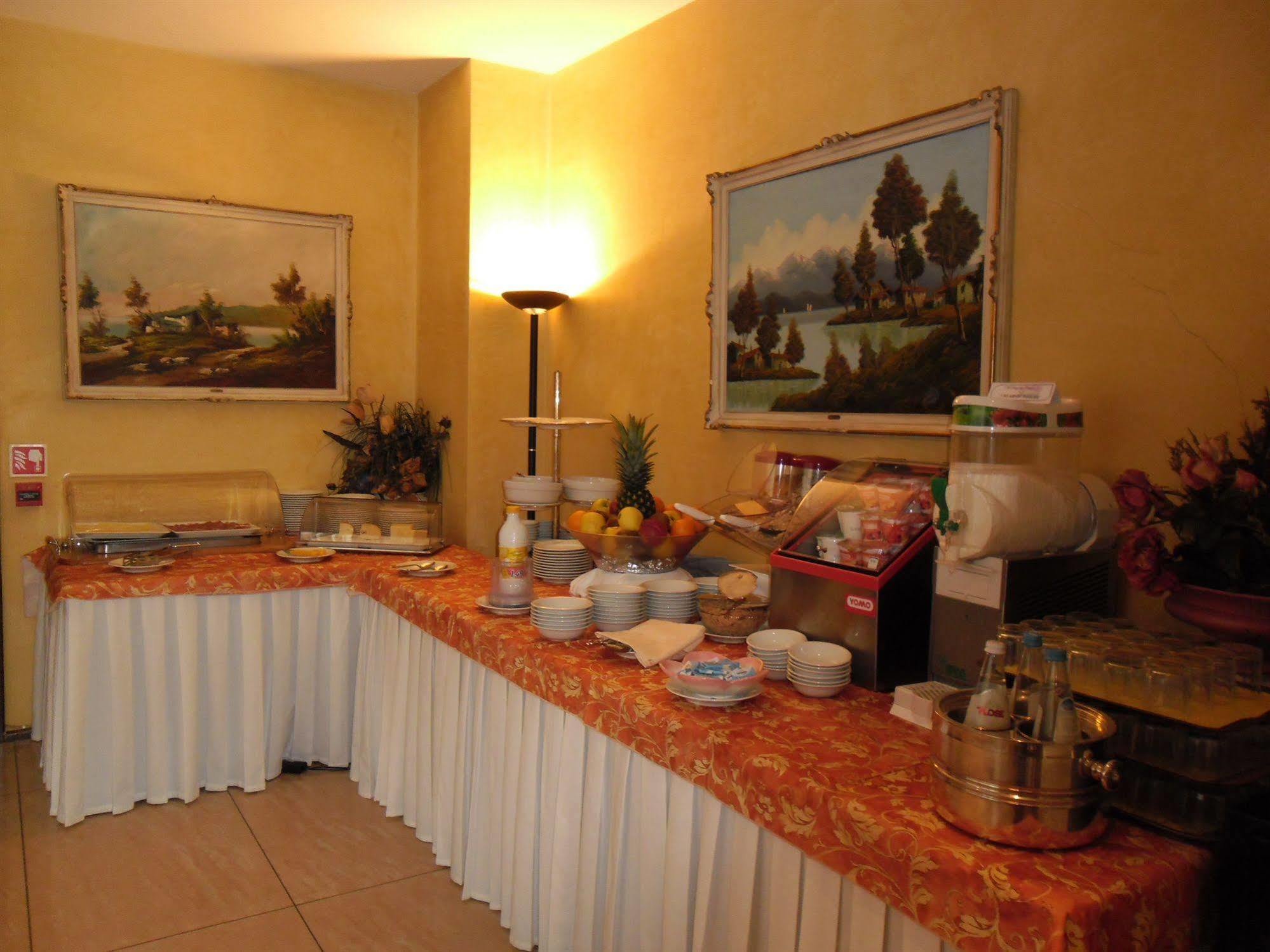 Hotel Michelangelo Σασουόλο Εξωτερικό φωτογραφία
