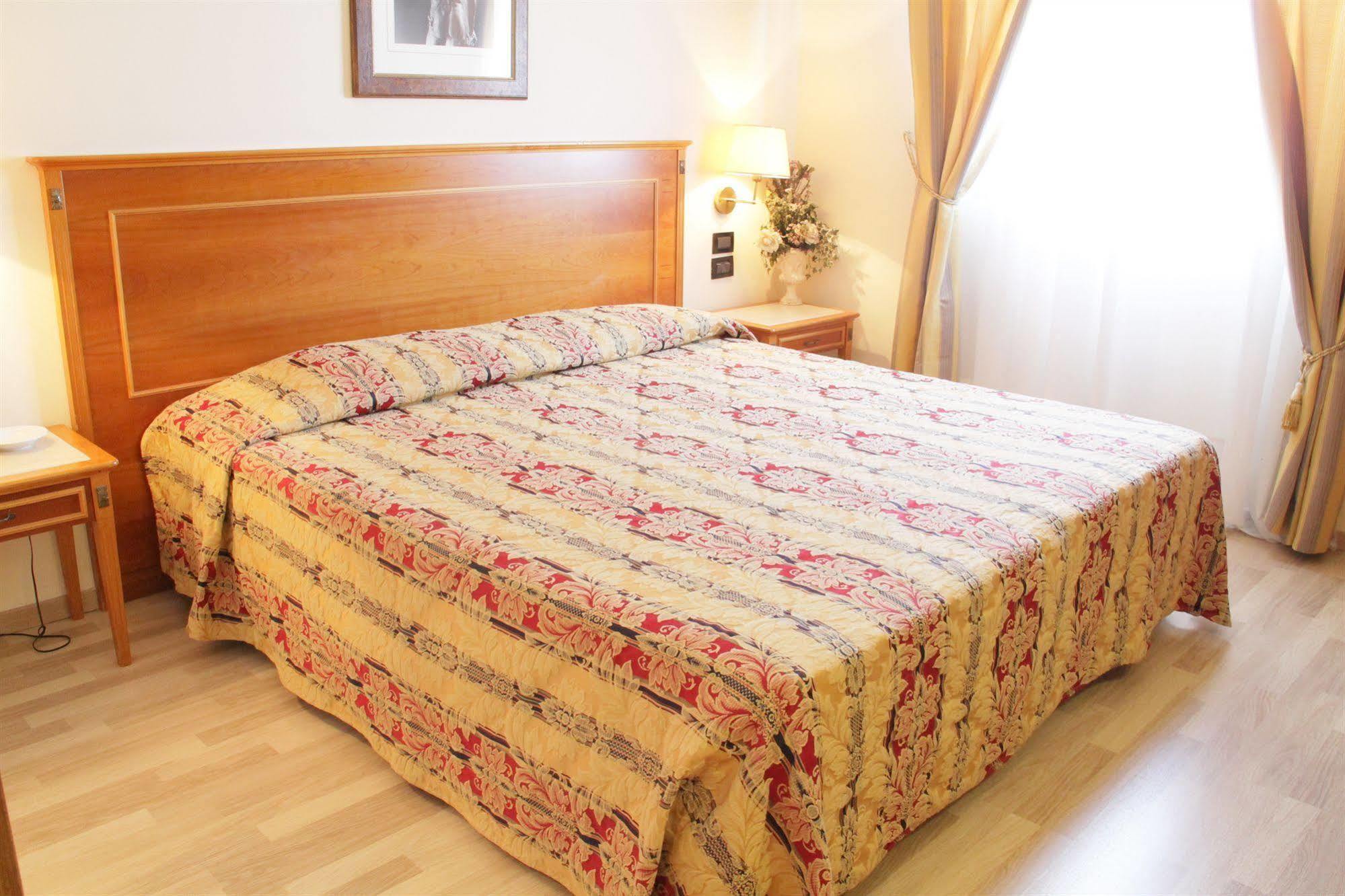 Hotel Michelangelo Σασουόλο Εξωτερικό φωτογραφία