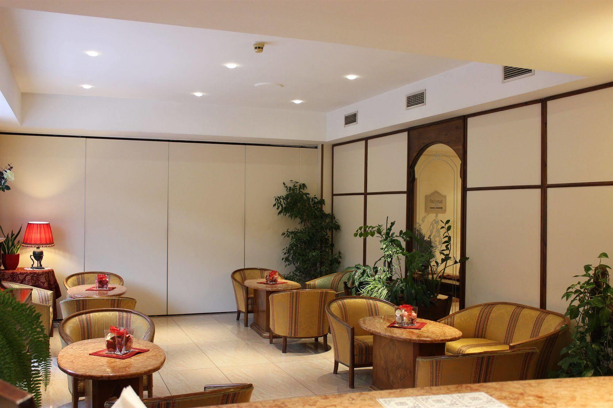 Hotel Michelangelo Σασουόλο Εξωτερικό φωτογραφία